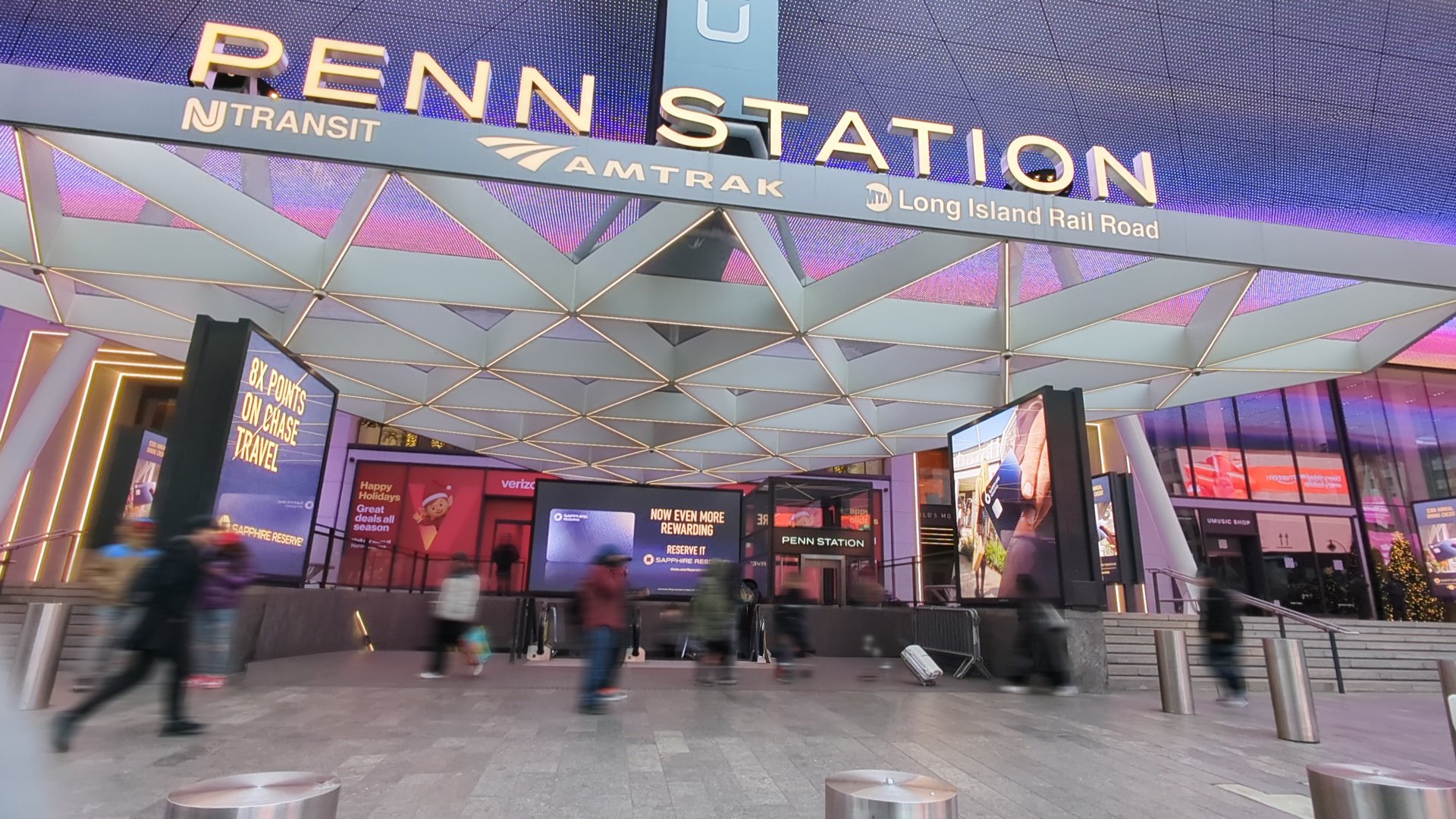 Chase Sapphire: Motion, Precision, and Partnership